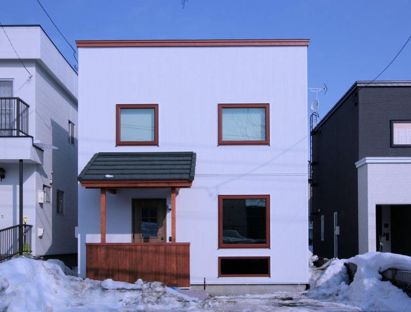 性能とデザインが両立するコンパクトな住宅 新築施工実例 施工実例 木の家自然素材 ナチュラルな健康住宅 建築工房サトウ